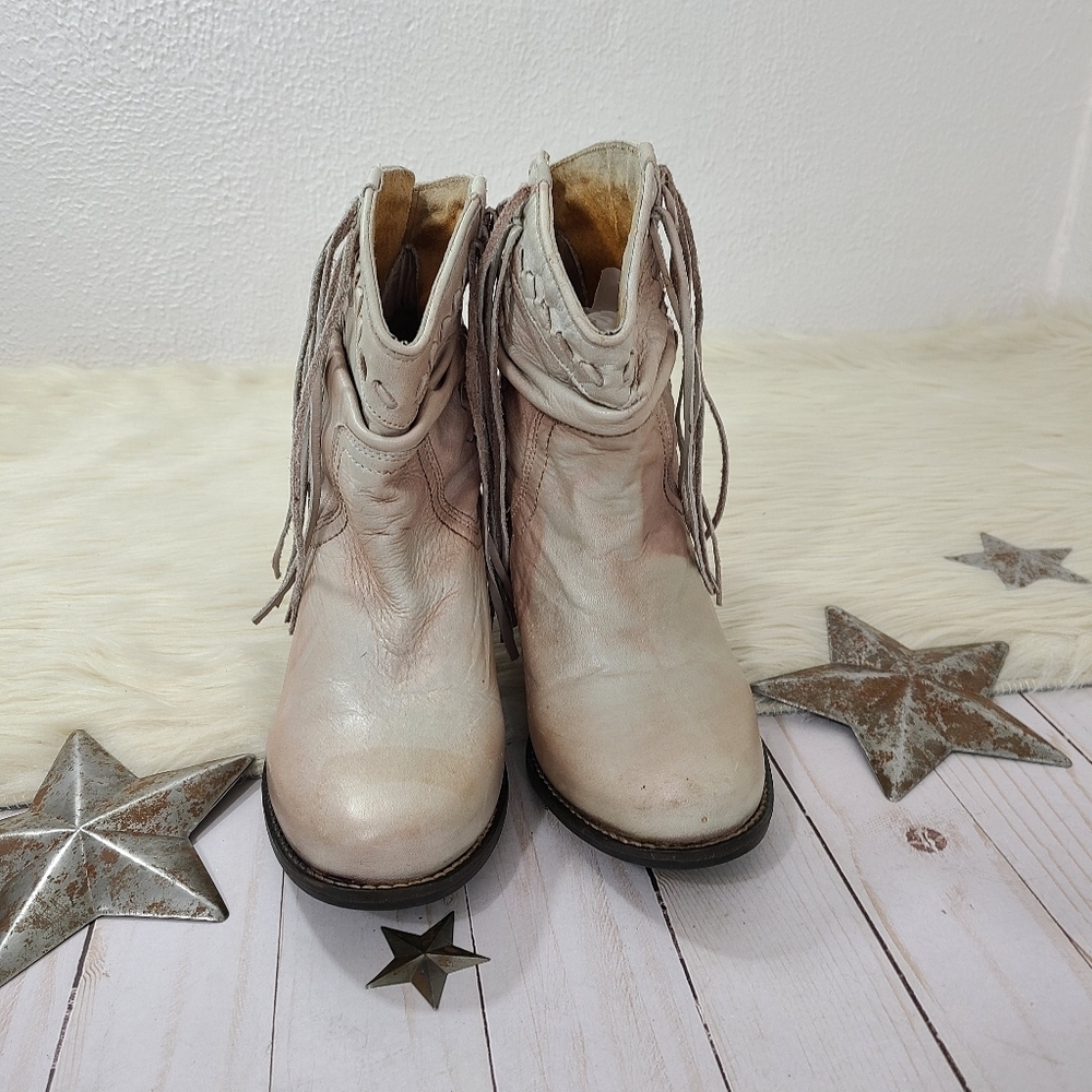 Naughty Monkey Noe western ankle boots distressed cream pink fringe size 9.5 - Picture 2 of 8